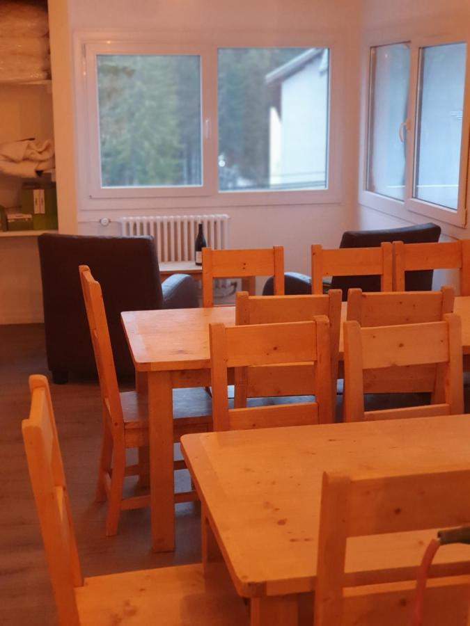 Chalet Jaune Charmant Som Sarcenas Buitenkant foto